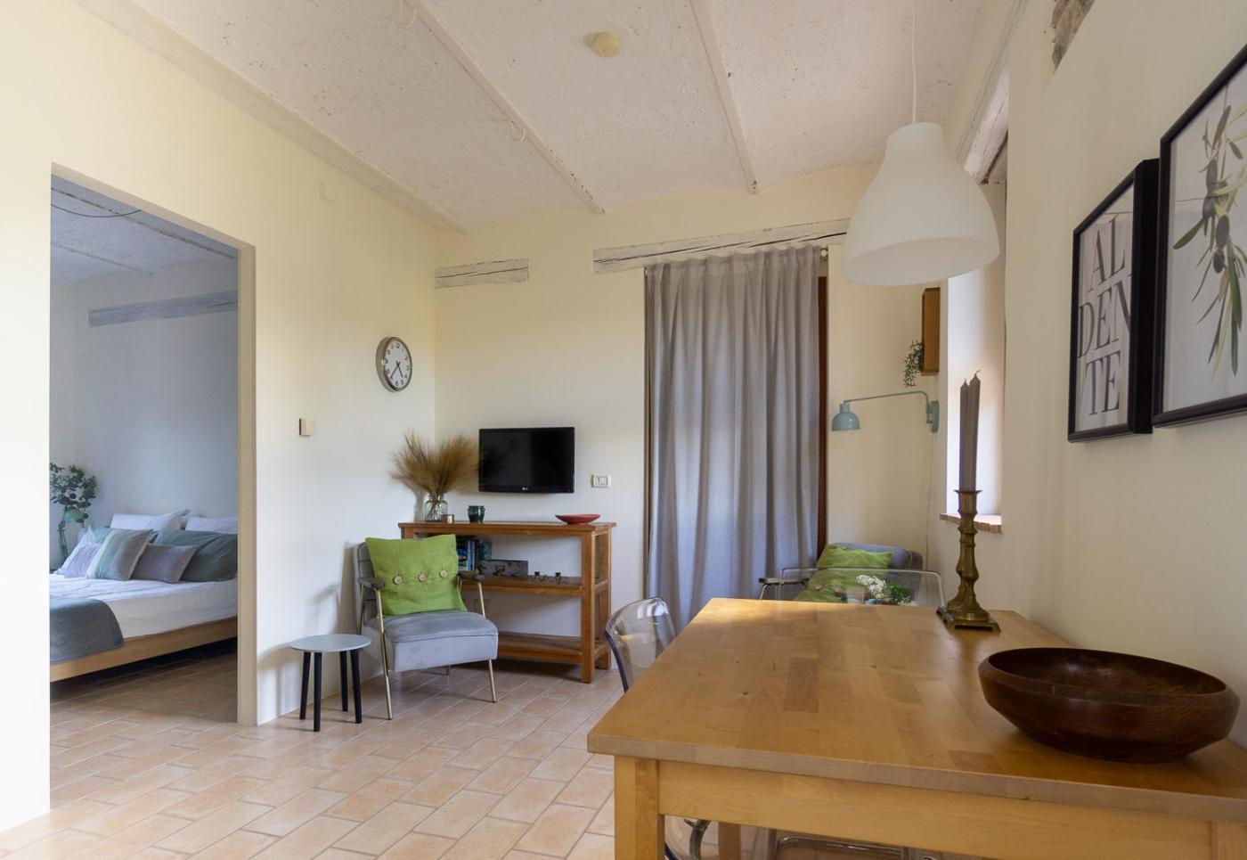 Rosa Nel Pozzo Apartments And B&B San Pietro  Ngoại thất bức ảnh